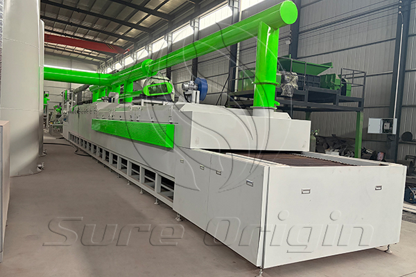 इंडियन क्लाइंट्स सोलर पैनल रीसाइक्लिंग मशीन को इंस्पेक्ट करने के लिए श्योर ओरिजिन ग्रुप आए