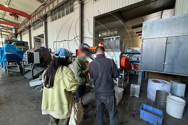 जियांग्शी कॉपर वायर रीसाइक्लिंग मशीन कस्टमर